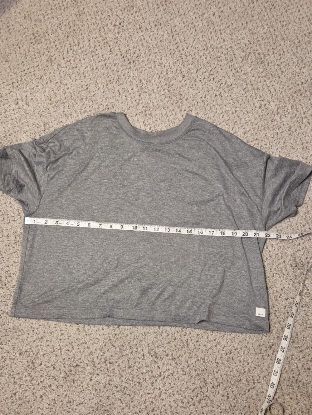 Vuori Energy T-Shirt Women's Medium VW1011 Heather Gray Short Sleeve Boxy Crop - Picture 6 of 8
